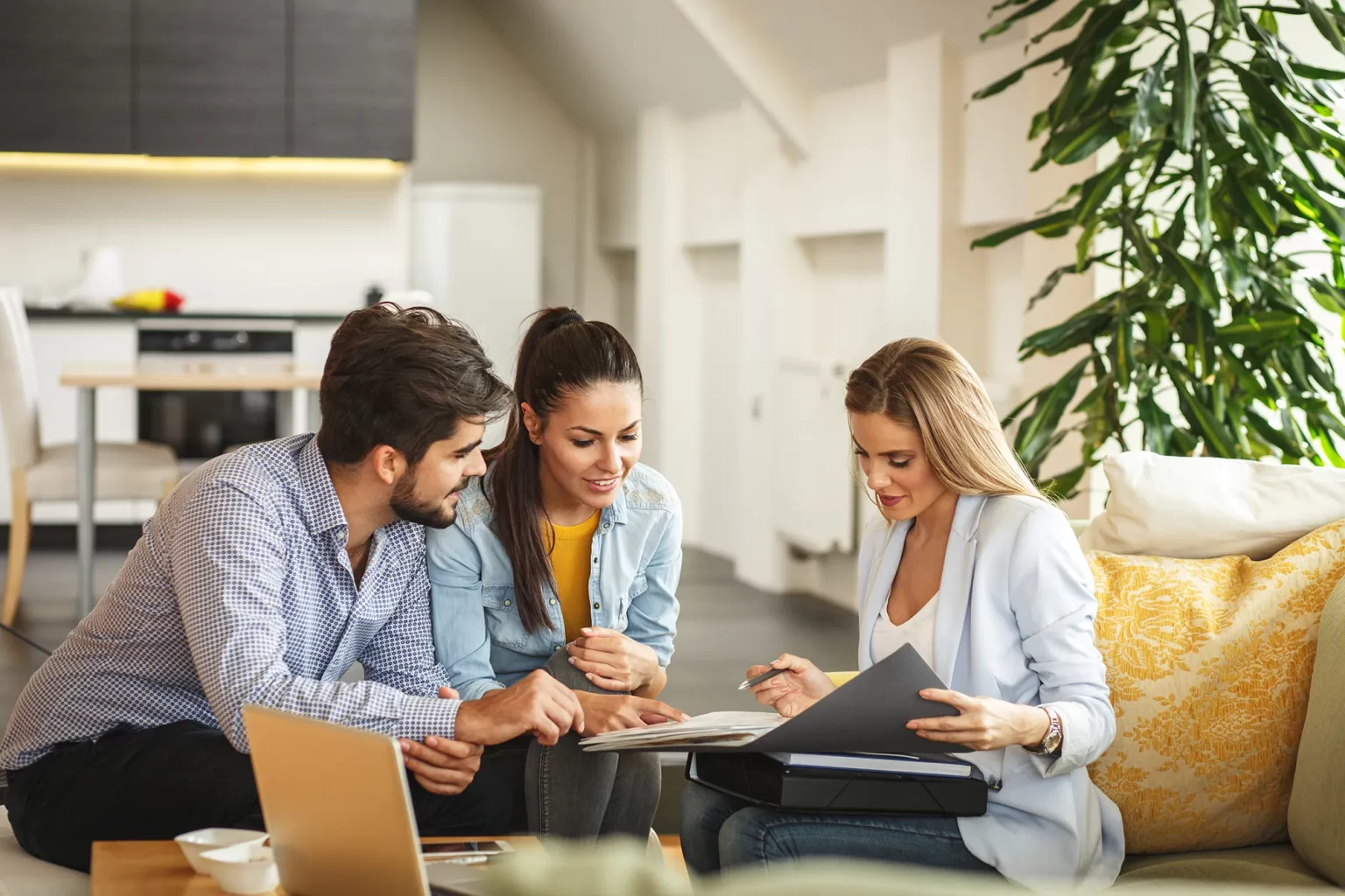 Tips for Choosing the Right Service Providers for Your Home