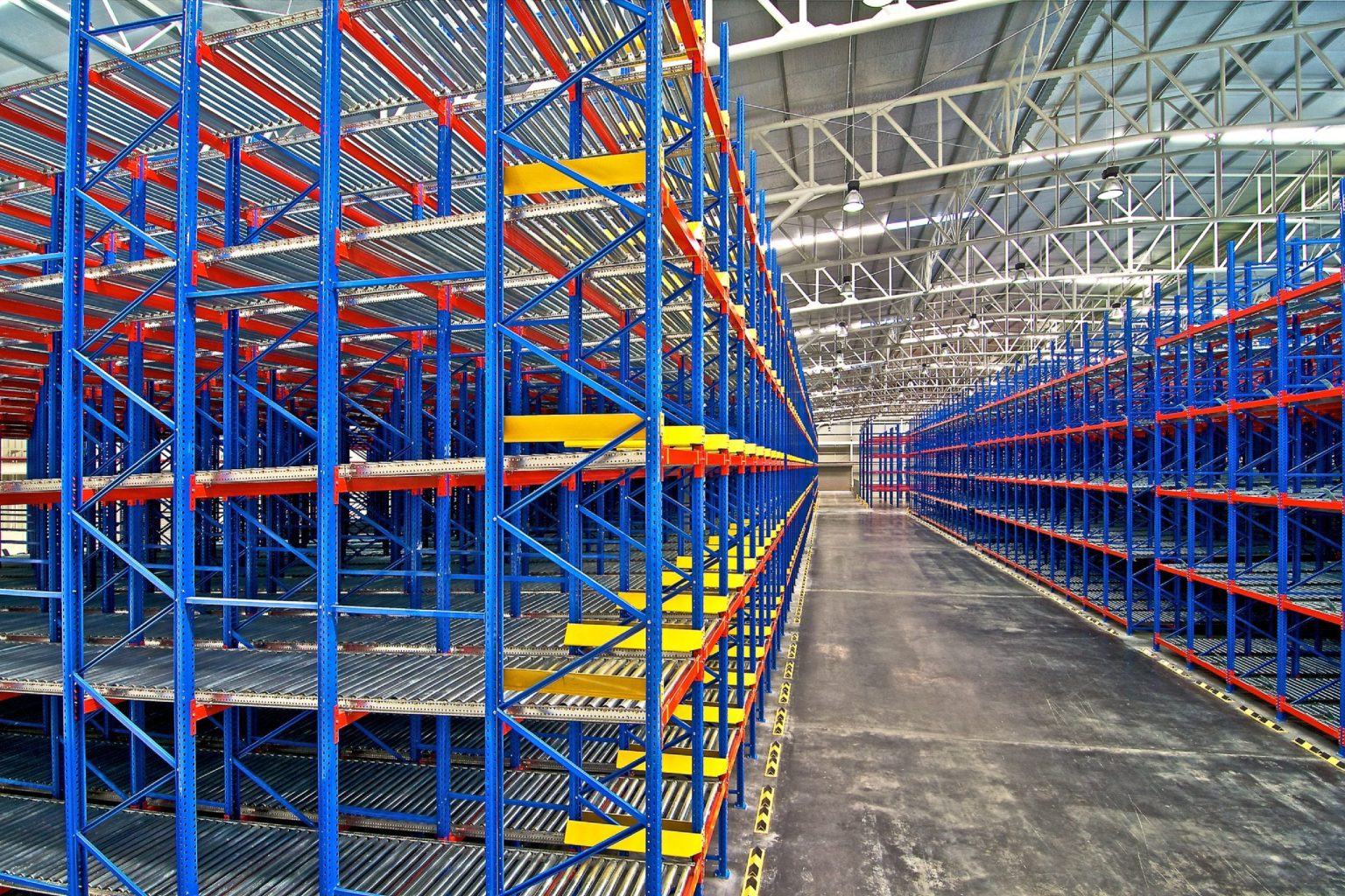 Choosing the Right Pallet Racking System for Heavy-Duty Storage in Singapore