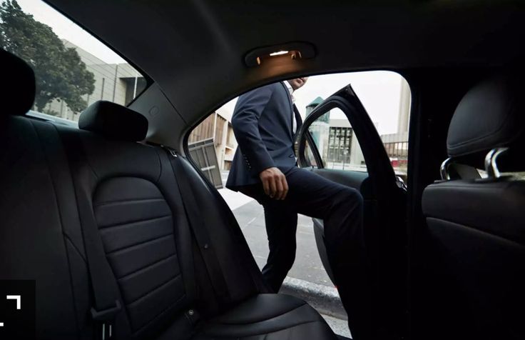 Limousine Experience: Elevating Weddings and Special Occasions